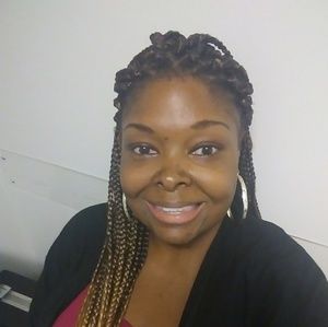 Meet your Posher, Stephanie