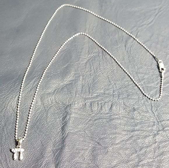 Chai symbol Sterling Silver - Picture 2 of 3