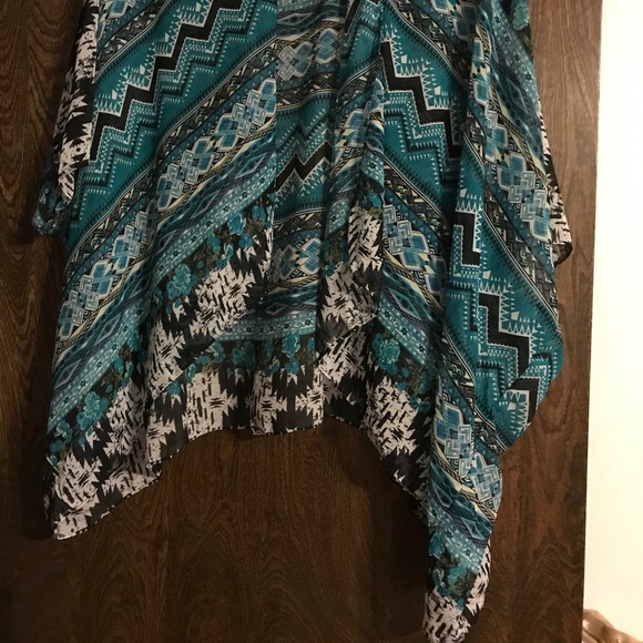 Tunic - Picture 2 of 3