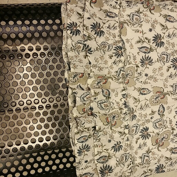 Abercrombie ruffle tank top - Picture 3 of 4