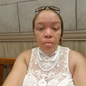 Meet your Posher, Janelle