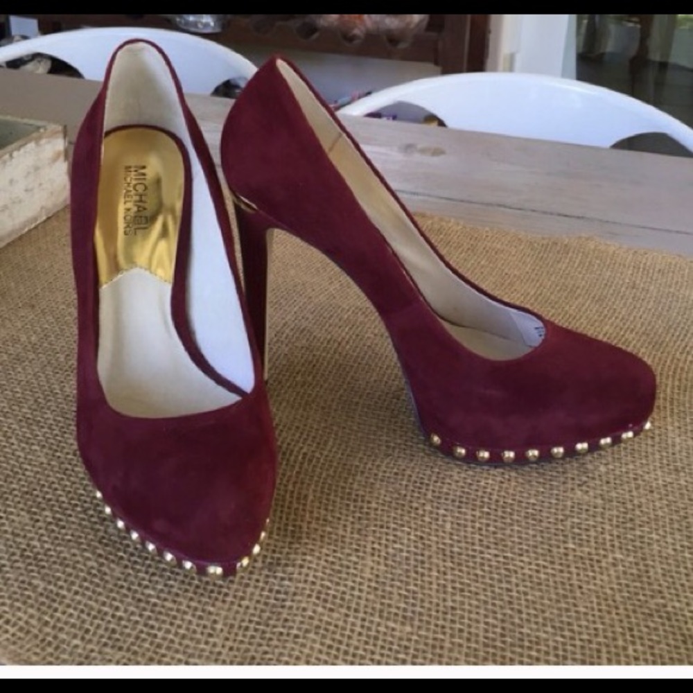 Michael Kors Burgundy Suede pumps