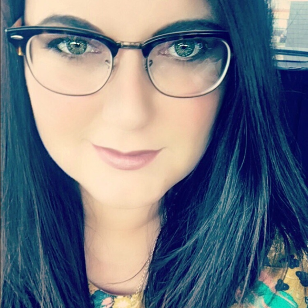 Meet your Posher, Brooke