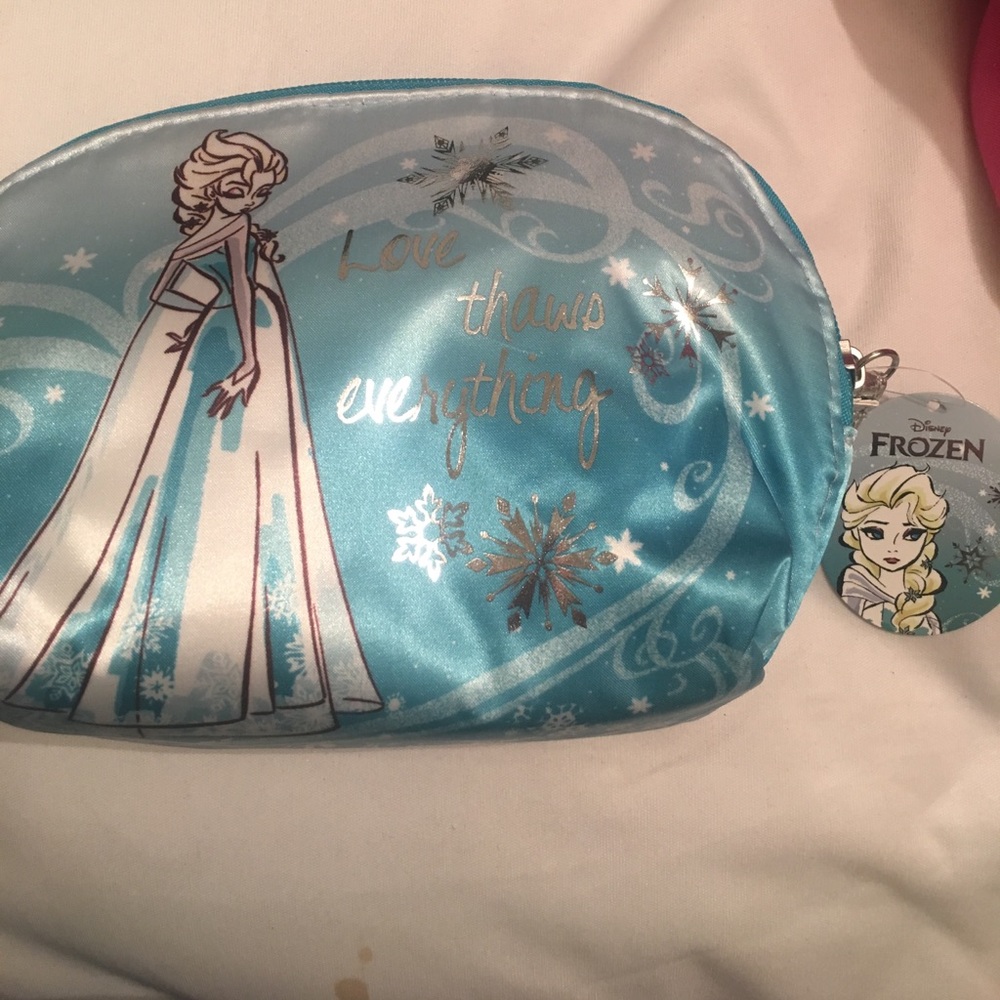Cosmetic bag