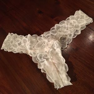 NWT Lace PINK VICTORIA'S SECRET ExtraLowRiseThongM
