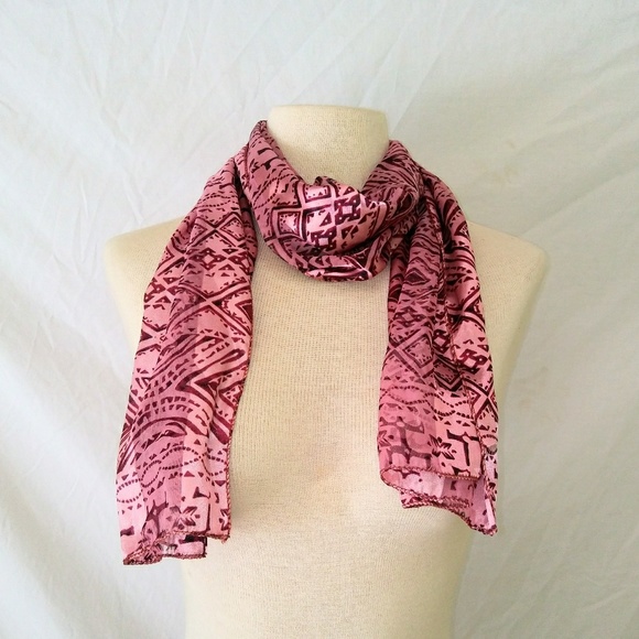 💗 Silky Scarf #hundredsofscarves - Picture 4 of 4