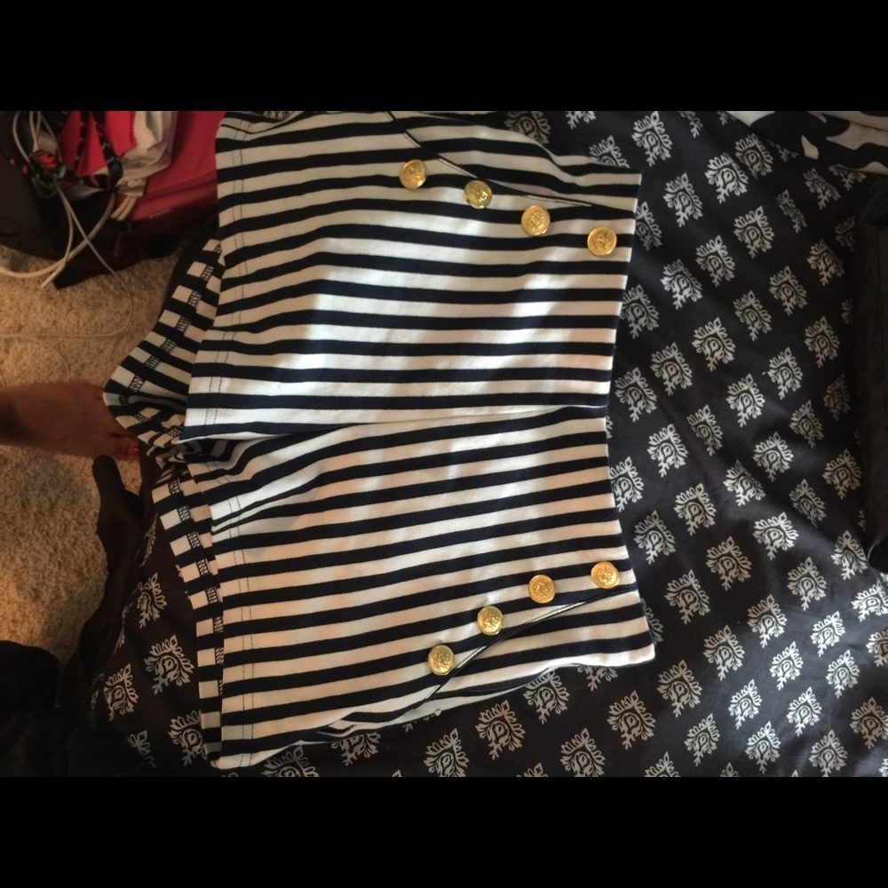High waist stripped shorts