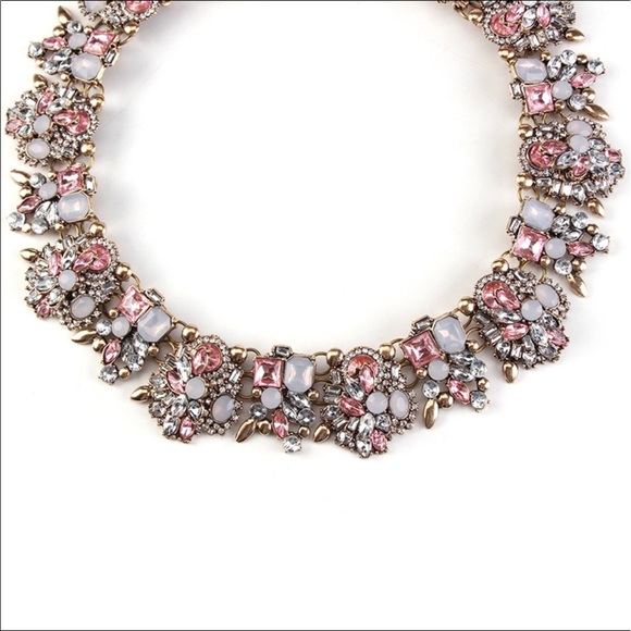 Pink Lady Fashion Bib Necklace Cute - Picture 3 of 3