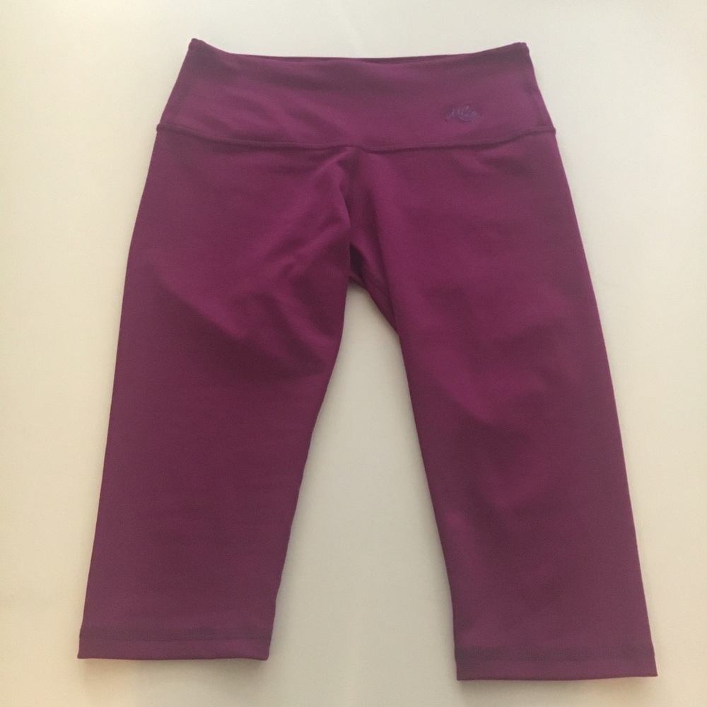 Mika Capri Yaga Pants Size Small