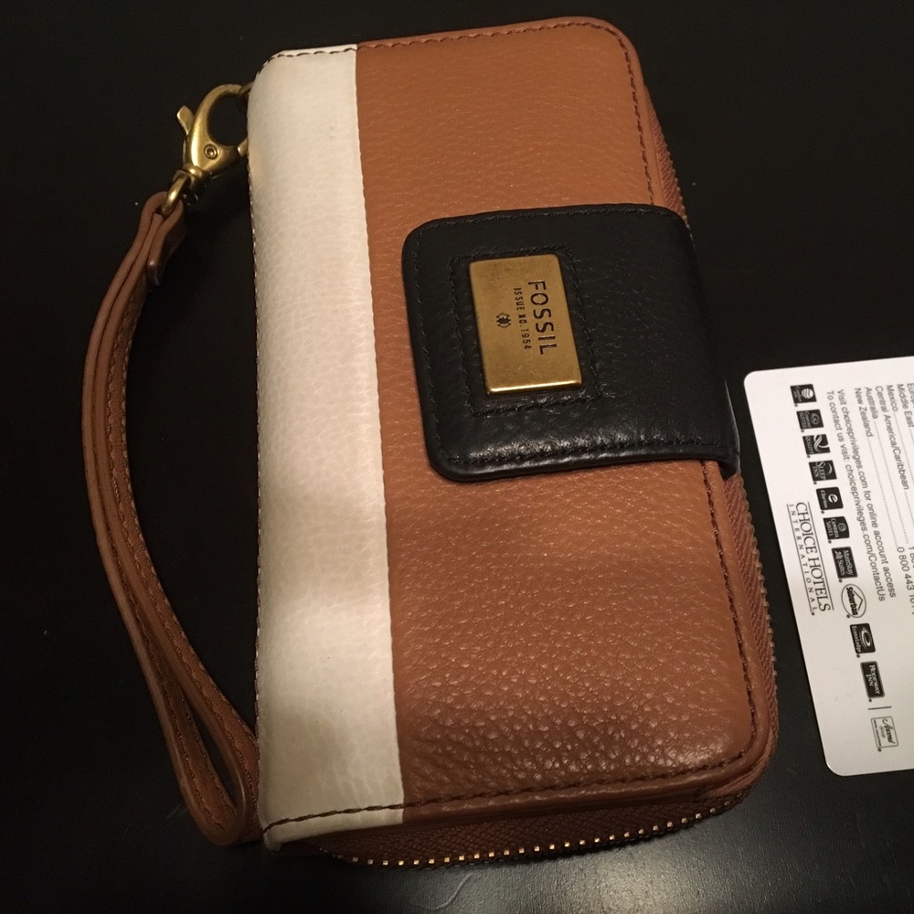 Leather Fossil wallet with wrist strap