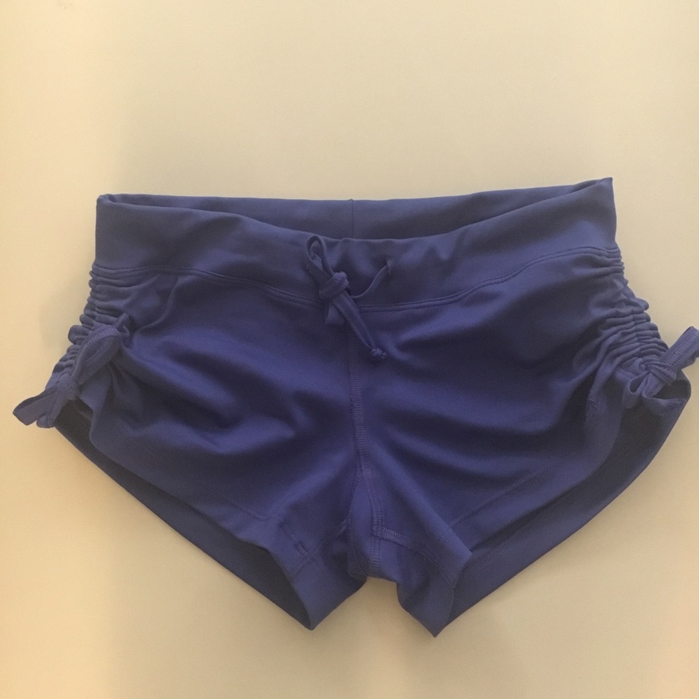 Mika Yoga Shorts Size Small