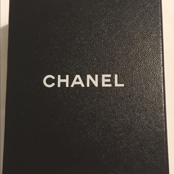 100% AUTHENTIC 2006 CHANEL CHARM NECKLACE SO RARE! - Picture 6 of 6