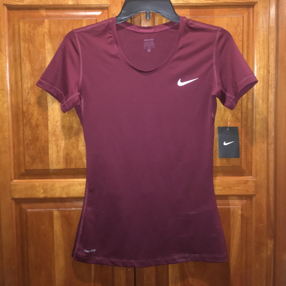 NWT Nike Dri-Fit Short Sleeve Training Top