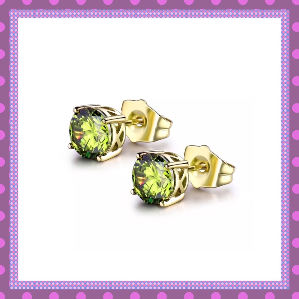 💚18K Yellow Gold Filled Peridot Stud Earrings💚