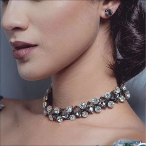 New Gray Choker Set Stunning