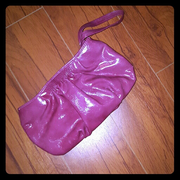 EXPRESS!!! PRICE DROP! Small clutch/wrislet - Picture 1 of 4