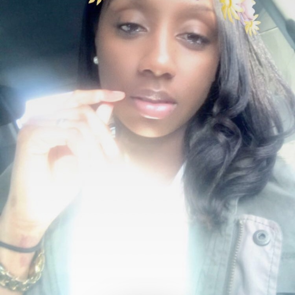 Meet your Posher, Timia