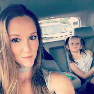 Meet your Posher, Kayla