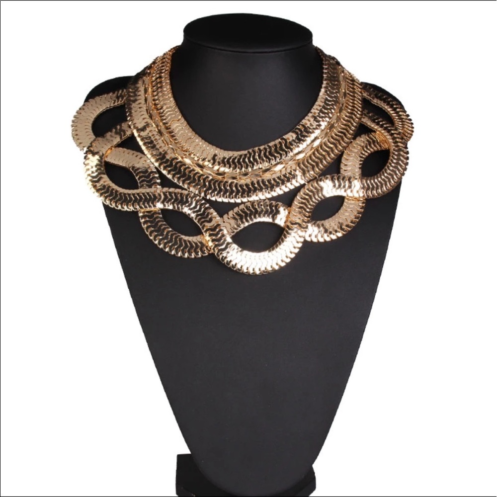 New Gold Fashion Bib Necklace