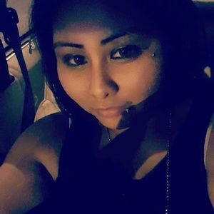 Meet your Posher, Yesenia