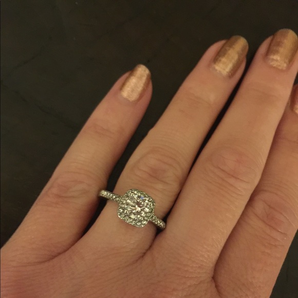 round cut diamond with square halo