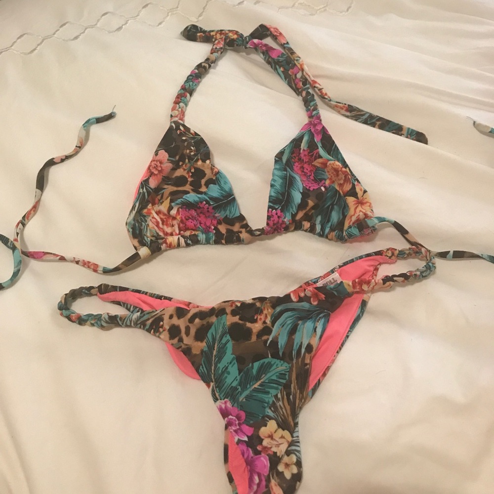Two Pieces bikini