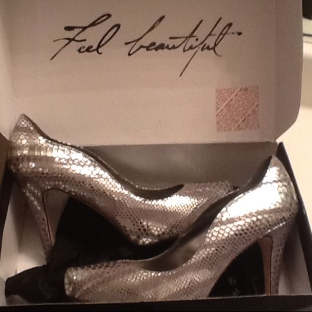 WHBM Metallic Heels