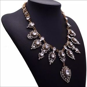 Sleek and Sexy Fashion Necklace