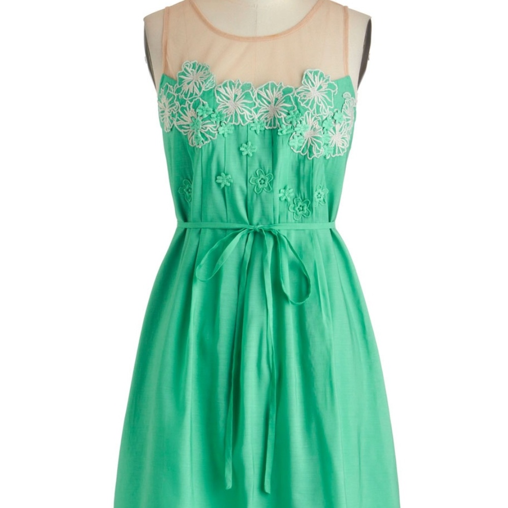 Modcloth sky hibiscus dress NWT size large