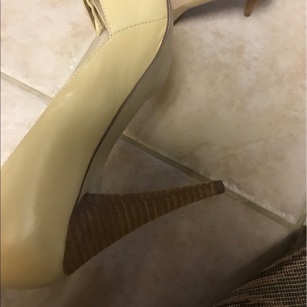 Heels! - Picture 4 of 4