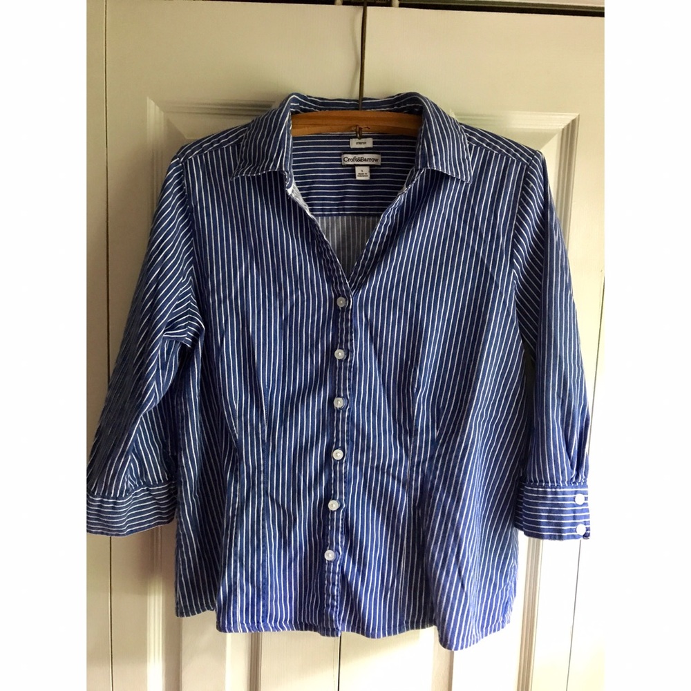 *Croft&Barrow* blue white striped button up blouse