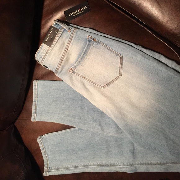 Fashion Nova Jeans - Picture 2 of 3