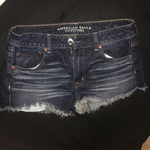 American Eagle hi-rise-festival shorts
