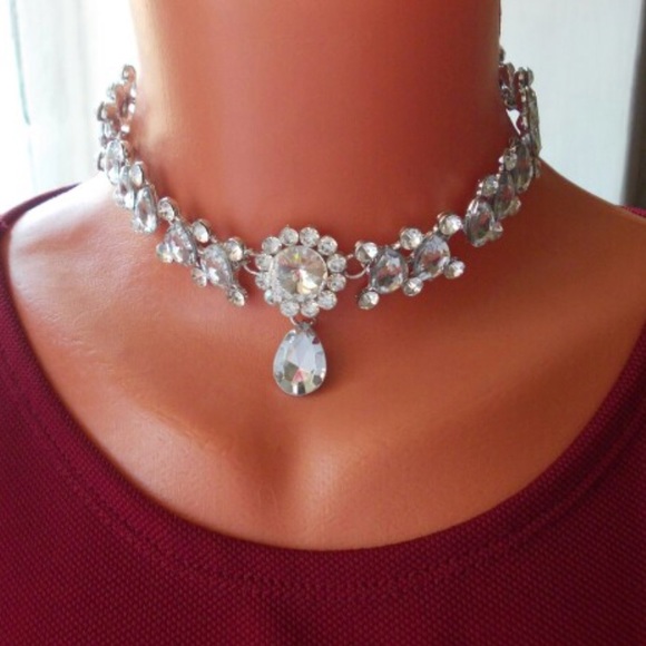 New Simply Cute Choker - Picture 1 of 2