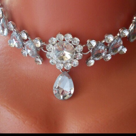 New Simply Cute Choker - Picture 2 of 2