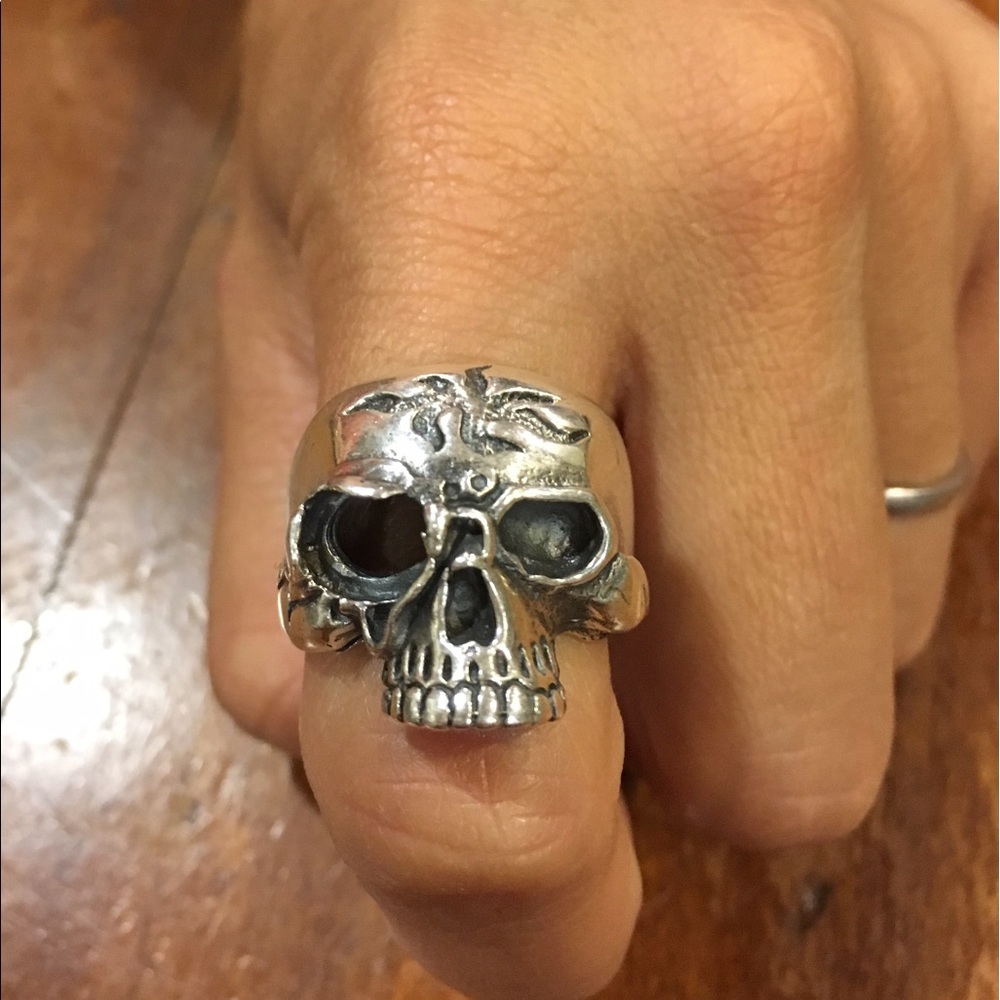 SOLD 👏🏽👏🏽Skull Sterling Ring.  Marked 925