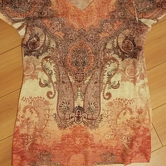 Cute top - Picture 4 of 4