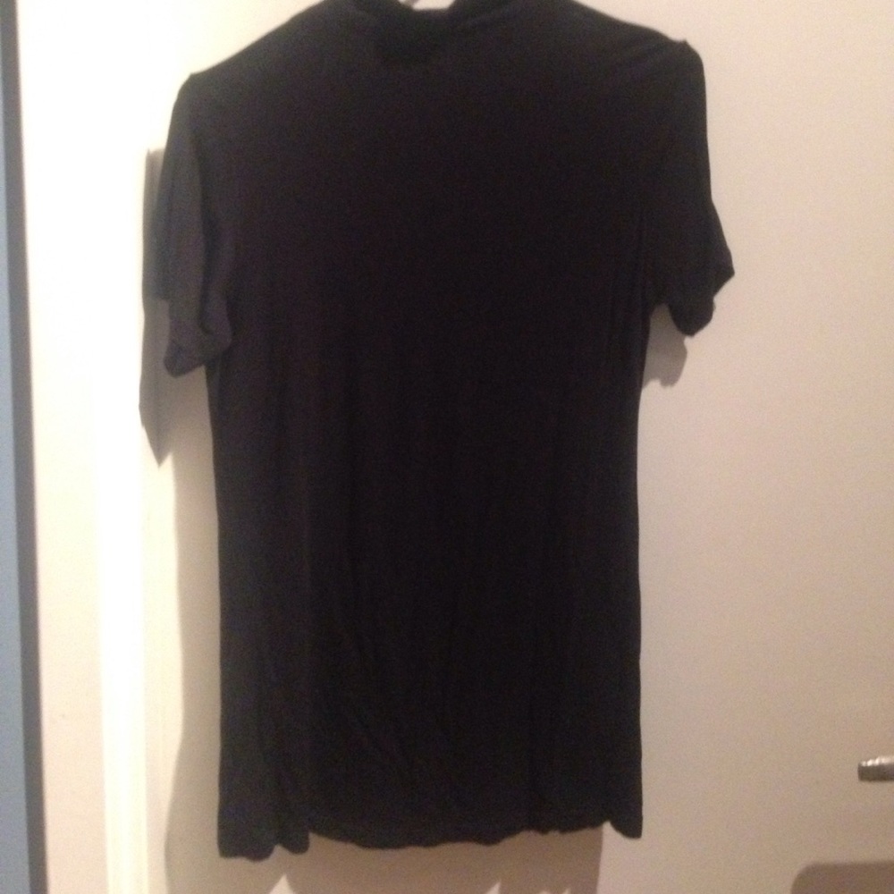 Black shirt with back buttons, Zara