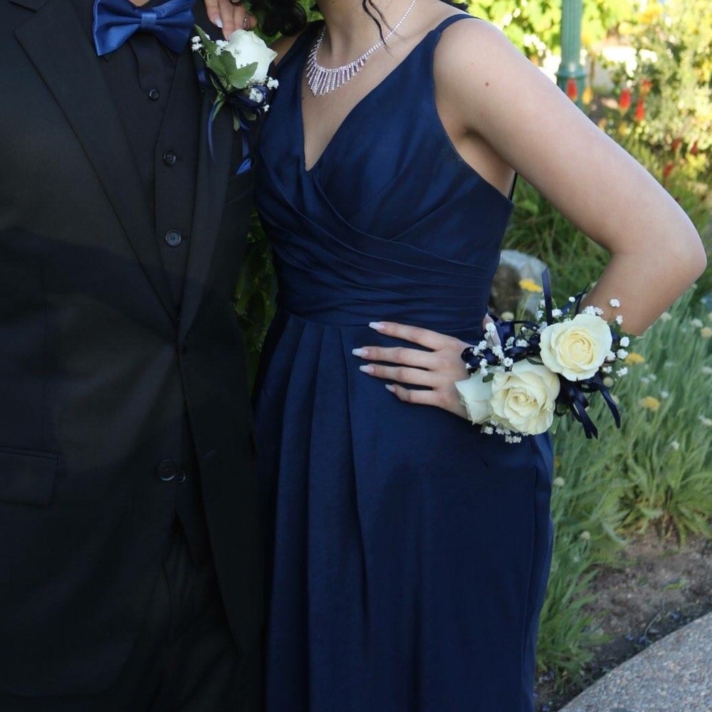 Long navy blue prom dress