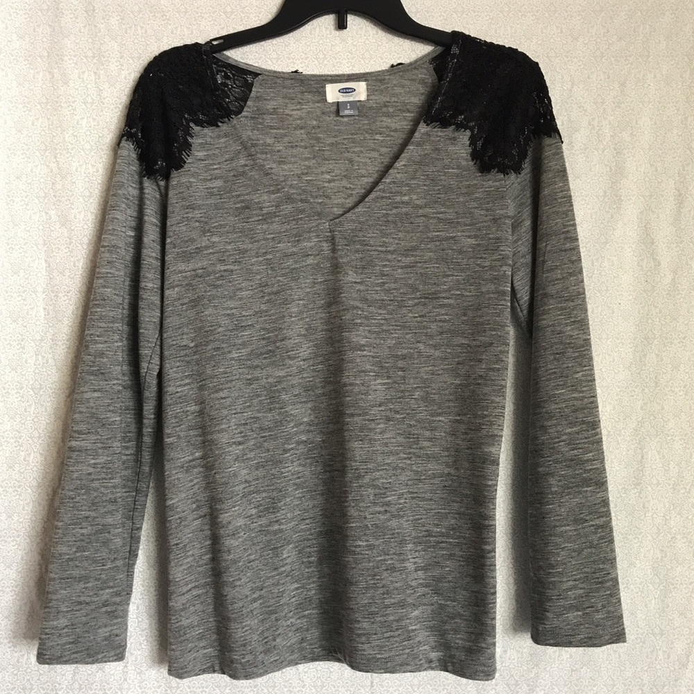 💘SOLD💘 Pretty Lace Capped Top