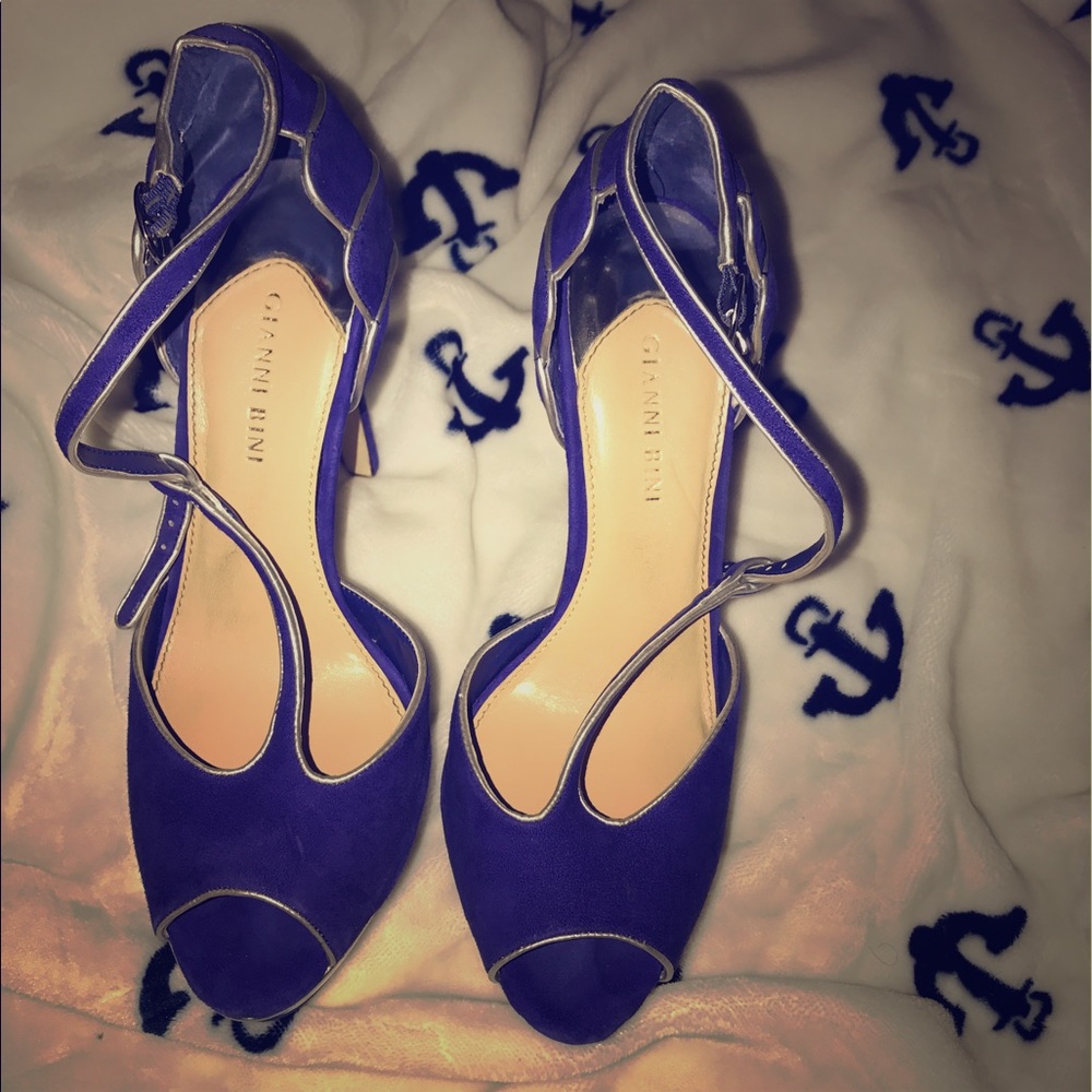Blue Heels size 9 - Picture 1 of 6