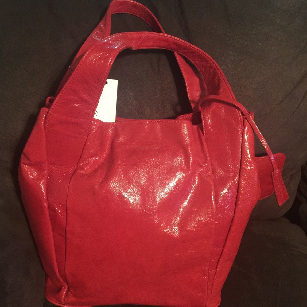 👛 Kenneth Cole leather purse in poppy