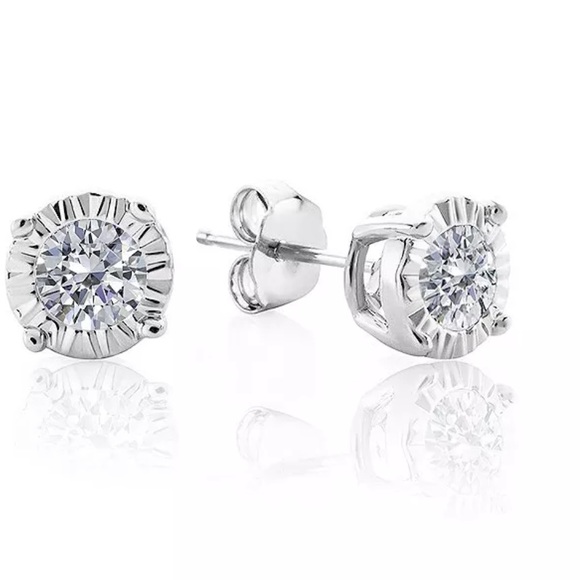 MERAKi Diamonds Jewelry - 🌟.15CT Natural Diamond Sterling Silver Studs
