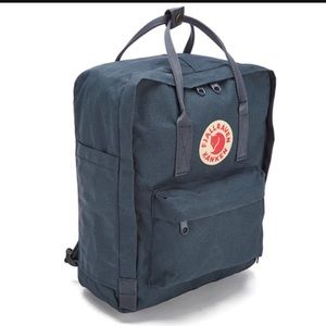 FJALLRAVEN KANKEN BACKPACK in Navy