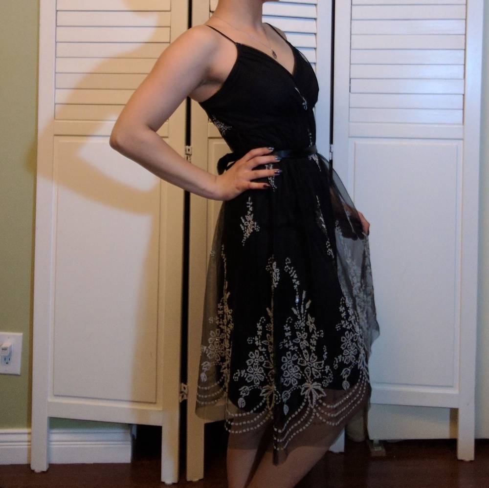 Elegant and Classy Black Tulle Strapless Dress