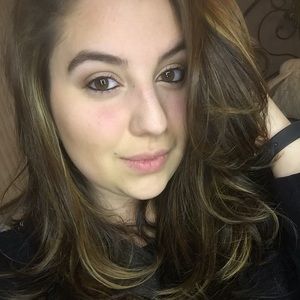 Meet your Posher, Francesca