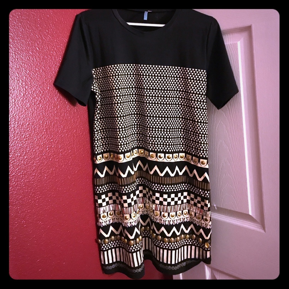 Black, white and gold t shirt dress