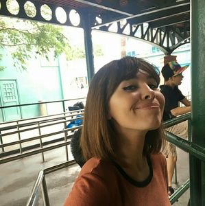 Meet your Posher, Lea