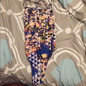 Dayno II size 28 print like new