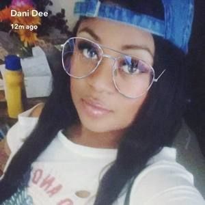 Meet your Posher, Dani